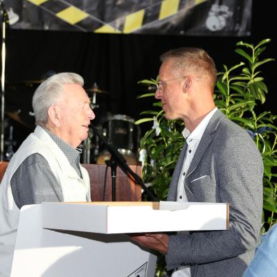 75 Jahre 98